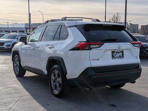 Used 2022 Toyota RAV4 XLE w/ Convenience Package image 7