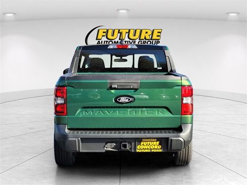 New 2025 Ford Maverick Lariat w/ Black Appearance Package image 4