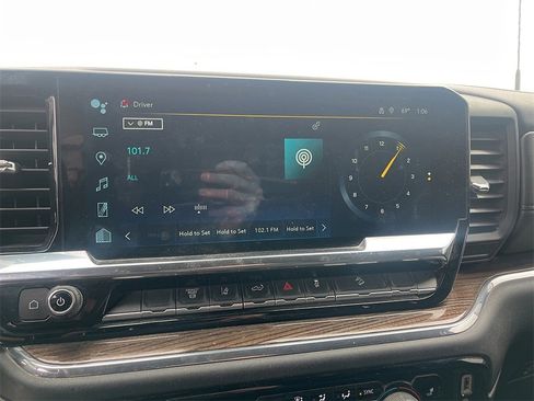 Used 2024 Chevrolet Silverado 2500 LT w/ Convenience Package image 22