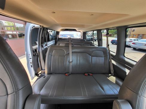 Used 2025 Chevrolet Express 3500 LS w/ Chrome Appearance Package RWD image 14