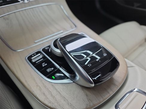 Used 2018 Mercedes-Benz E 400 Coupe w/ Premium 3 Package image 22