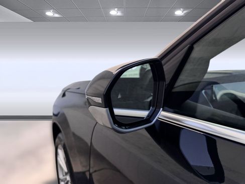 Used 2025 BMW X3 xDrive30i w/ Convenience Package image 23