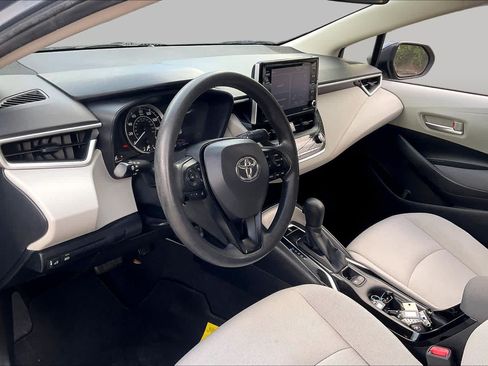 Used 2021 Toyota Corolla LE FWD image 14