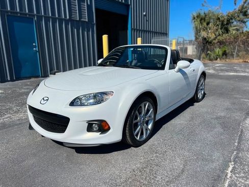 Used 2013 MAZDA MX-5 Miata Grand Touring w/ Premium Pkg image 91