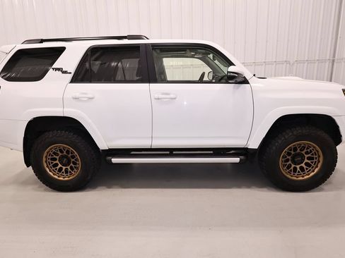 Used 2023 Toyota 4Runner TRD Off-Road Premium w/ Off Road Premium Plus Package AWD/4WD image 2