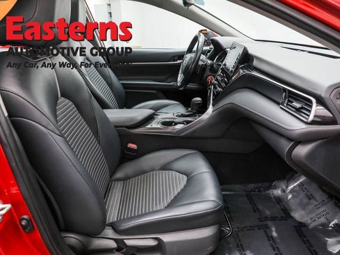 Used 2021 Toyota Camry SE w/ Cold Weather Package image 24