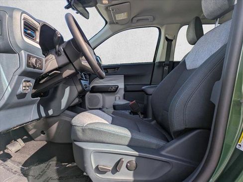 New 2025 Ford Maverick XLT w/ XLT Luxury Package image 4