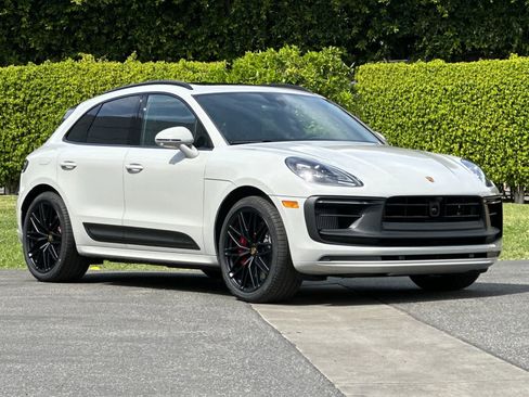 New 2026 Porsche Macan GTS image 10