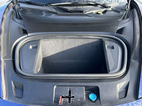 Used 2021 Porsche Taycan image 13