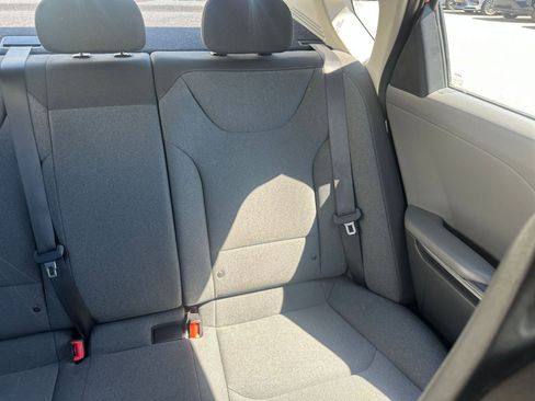 Used 2025 Kia K4 LXS image 35