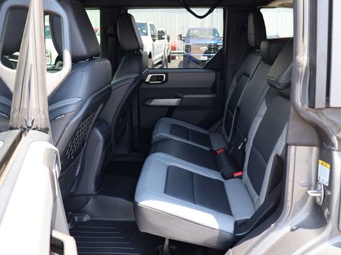 Used 2022 Ford Bronco Black Diamond AWD/4WD image 17