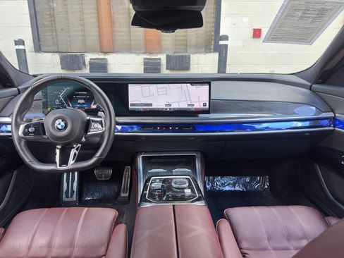 Used 2023 BMW 740i RWD image 13