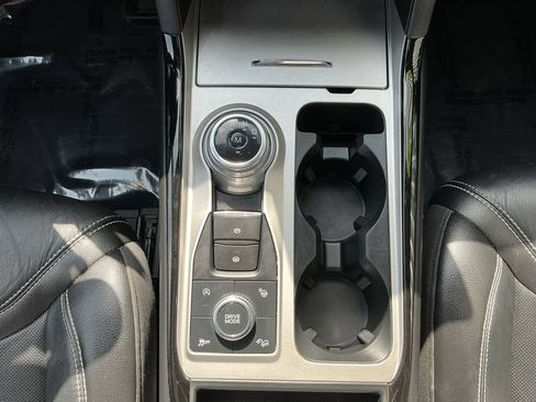 Used 2022 Ford Explorer ST w/ Equipment Group 401A AWD/4WD image 18