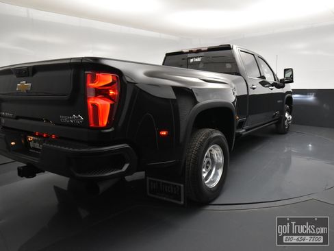 Used 2022 Chevrolet Silverado 3500 High Country image 47