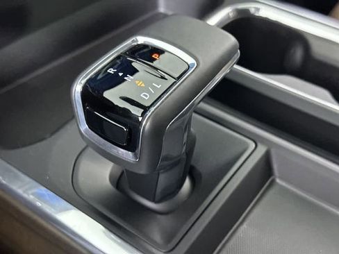 Used 2025 Chevrolet Silverado 1500 High Country w/ High Country Premium Package RWD image 16
