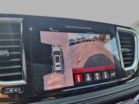 New 2026 Chrysler Pacifica Limited w/ S Appearance Package image 6