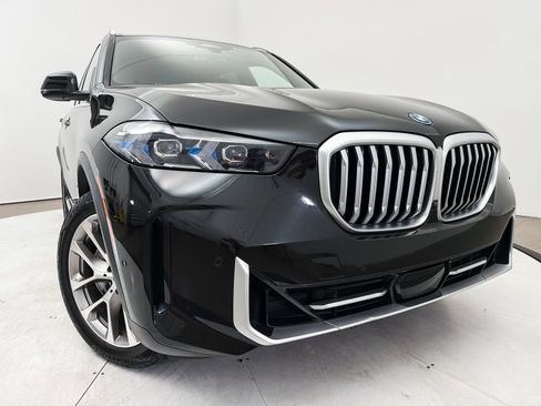 Used 2024 BMW X5 xDrive50e AWD/4WD image 2