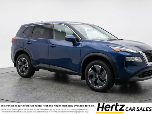 Used 2025 Nissan Rogue SV image 1