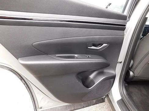 Used 2022 Hyundai Tucson SEL w/ Cargo Package AWD/4WD image 9