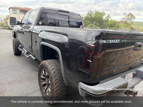 Used 2017 GMC Sierra 2500 Denali w/ Duramax Plus Package image 12
