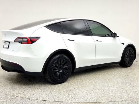 Used 2021 Tesla Model Y Long Range AWD/4WD image 5