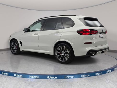 New 2026 BMW X5 xDrive50e w/ M Sport Package AWD/4WD image 7