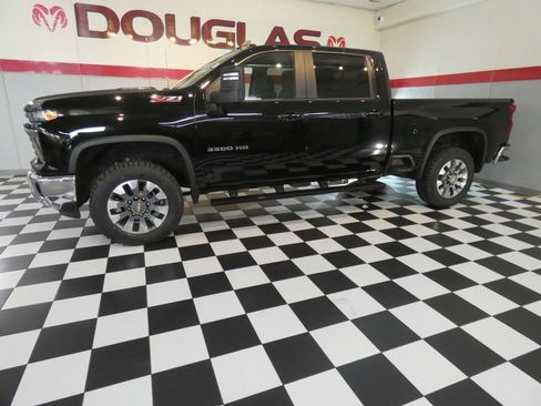Used 2024 Chevrolet Silverado 3500 LT w/ All Star Edition AWD/4WD image 1