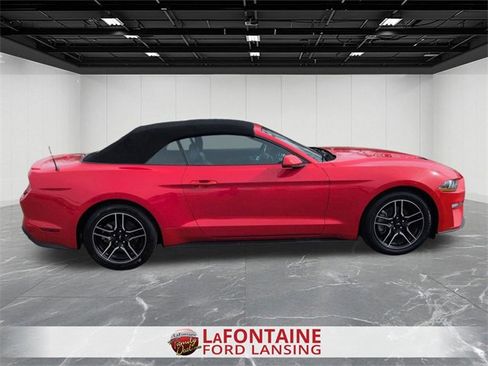 Used 2023 Ford Mustang Convertible image 6