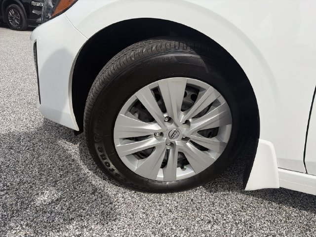 Used 2025 Nissan Sentra S FWD image 12