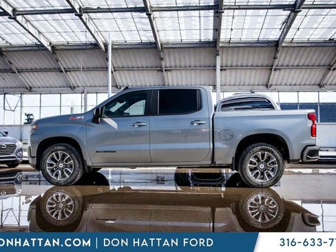 Used 2021 Chevrolet Silverado 1500 RST AWD/4WD image 2