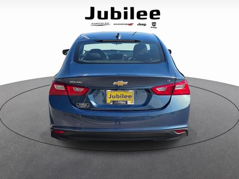 Used 2025 Chevrolet Malibu LT FWD image 3