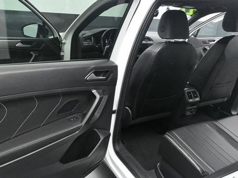 Used 2022 Volkswagen Tiguan SE R-Line AWD/4WD image 19
