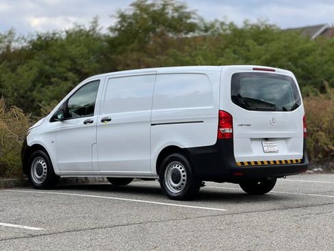 Used 2021 Mercedes-Benz Metris image 7