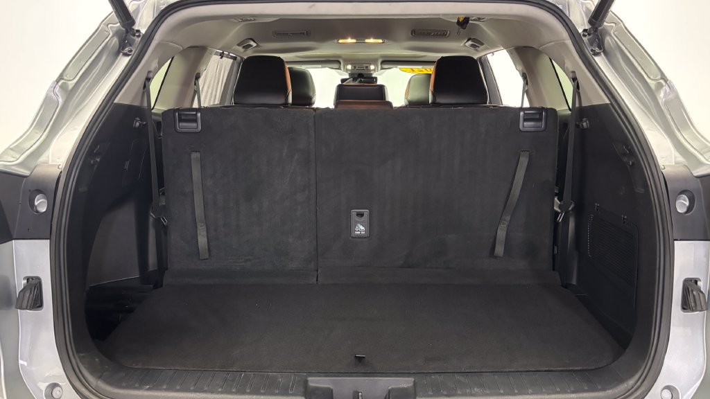 Certified 2021 Toyota Highlander XLE AWD/4WD image 40