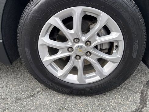 Used 2018 Chevrolet Equinox LS image 32