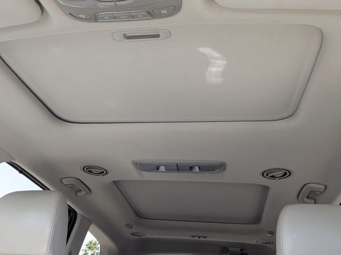 Used 2022 Kia Telluride SX w/ Towing Package FWD image 13