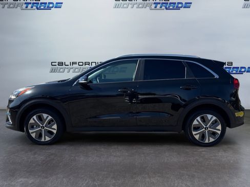 Used 2022 Kia Niro EX image 8