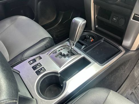 Used 2020 Toyota 4Runner SR5 Premium w/ Moonroof Package RWD image 24