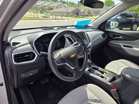 Used 2019 Chevrolet Equinox LS image 12