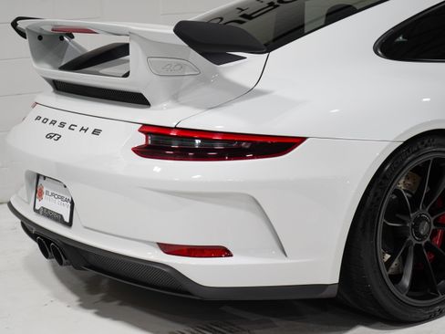 Used 2018 Porsche 911 GT3 RWD image 22