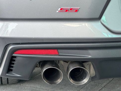Used 2019 Chevrolet Camaro SS RWD image 11