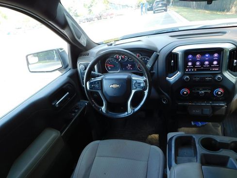 Used 2021 Chevrolet Silverado 1500 LT w/ Bed Protection Package AWD/4WD image 6