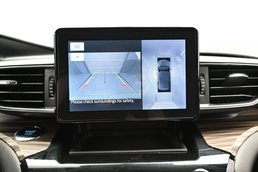 Used 2023 Ford Explorer Limited AWD/4WD image 30