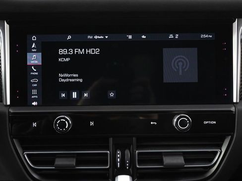 Used 2023 Porsche Macan GTS image 32