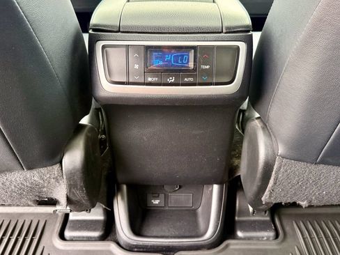 Used 2016 Toyota Highlander Limited AWD/4WD image 37