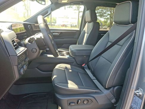 New 2026 Chevrolet Tahoe Premier w/ Sun And Tow Package AWD/4WD image 14