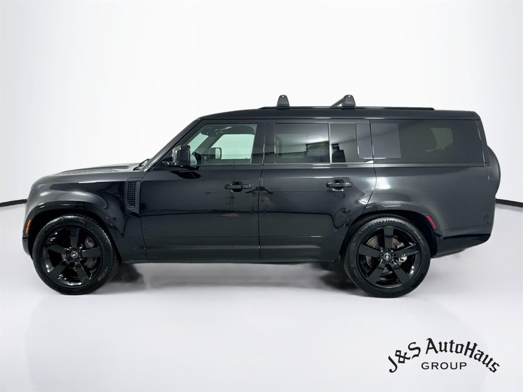 Used 2023 Land Rover Defender 130 X-Dynamic SE AWD/4WD image 4