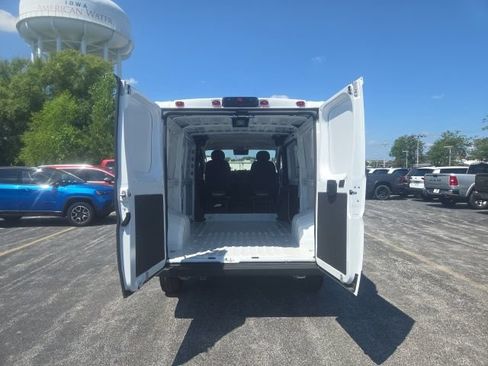 Used 2025 RAM ProMaster 2500 w/ Convenience Group FWD image 23
