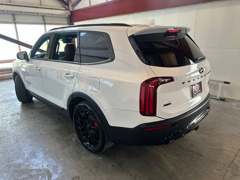 Used 2021 Kia Telluride SX w/ SX Prestige Package AWD/4WD image 3