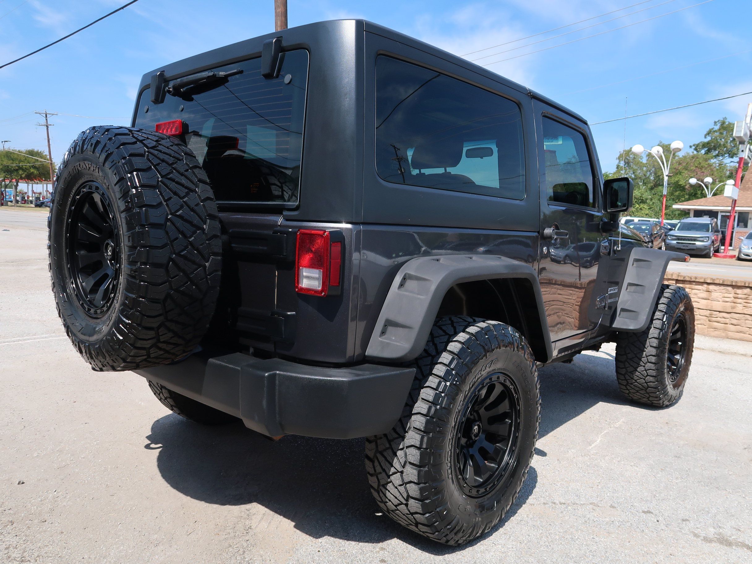 Used 2017 Jeep Wrangler Sport AWD/4WD image 8